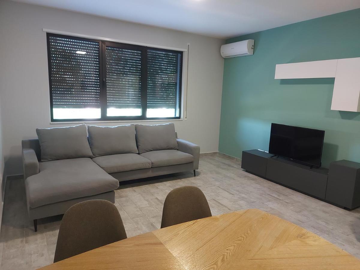 K2 Home - 3Rd Floor Тирана Екстер'єр фото