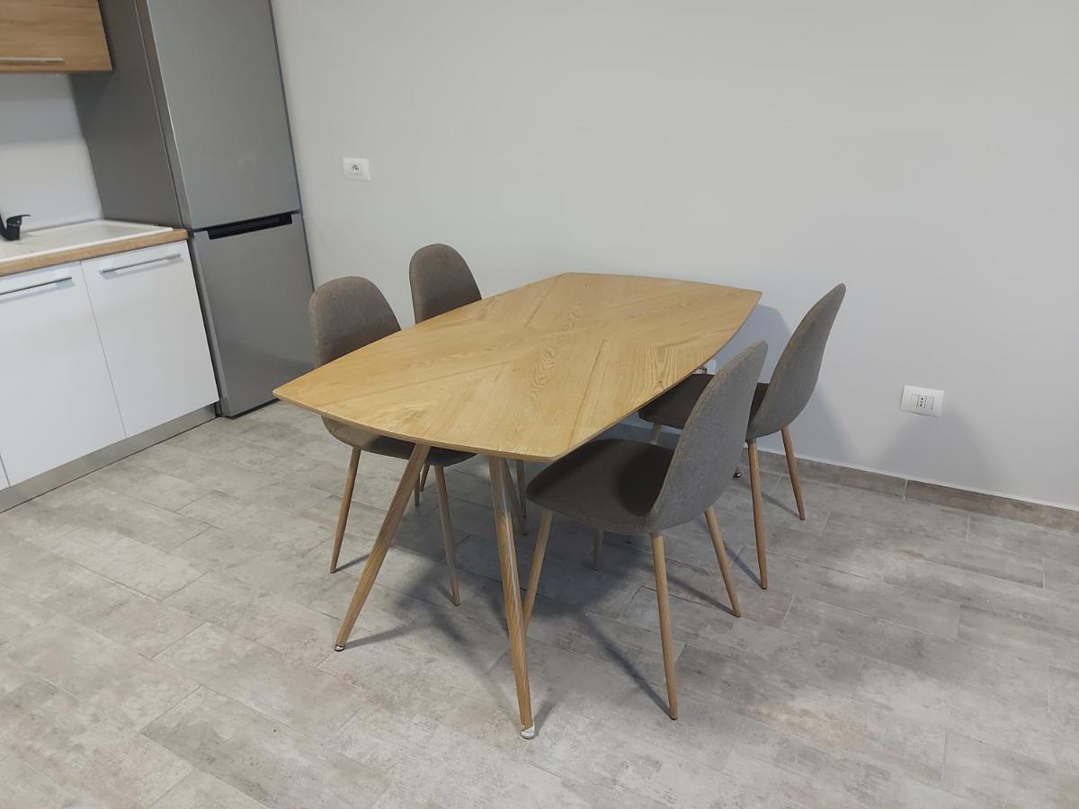 K2 Home - 3Rd Floor Тирана Екстер'єр фото